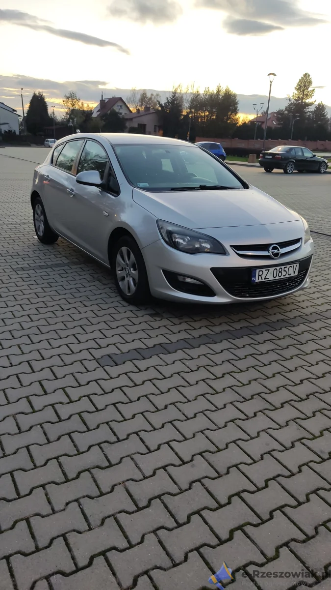 Opel Astra J lift