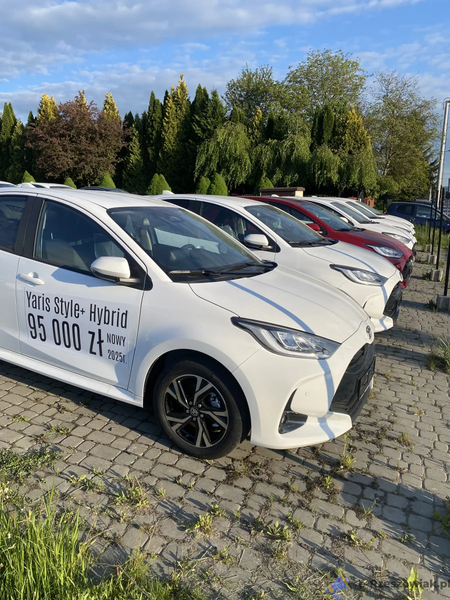 Toyota Yaris Style+ Hybrid NOWY 2025