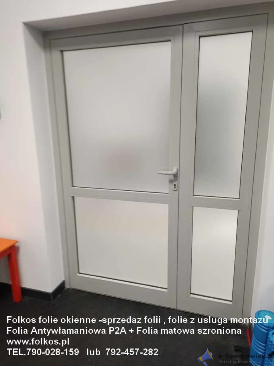 Folie na szklane drzwi - Oklejanie drzwi folią Warszawa i okolice- Folie do biura, szkoły, sklepu, mieszkania...Oklejamy szklane drzwi Warszawa