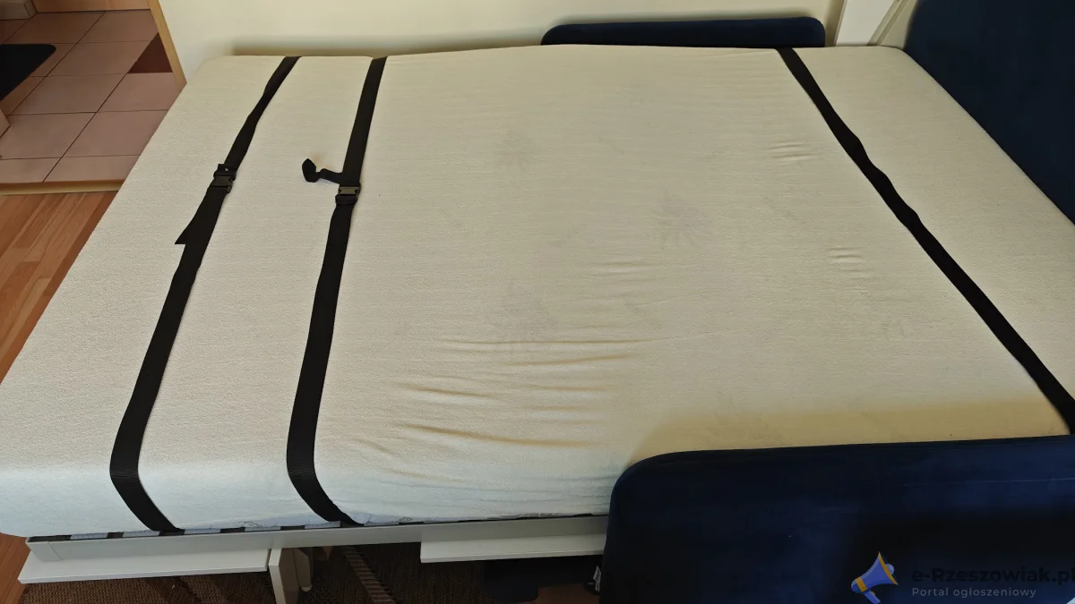 Półkotapczan BC-01 BED CONCEPT z sofą BC-18 140 Lenart Materac 140x200