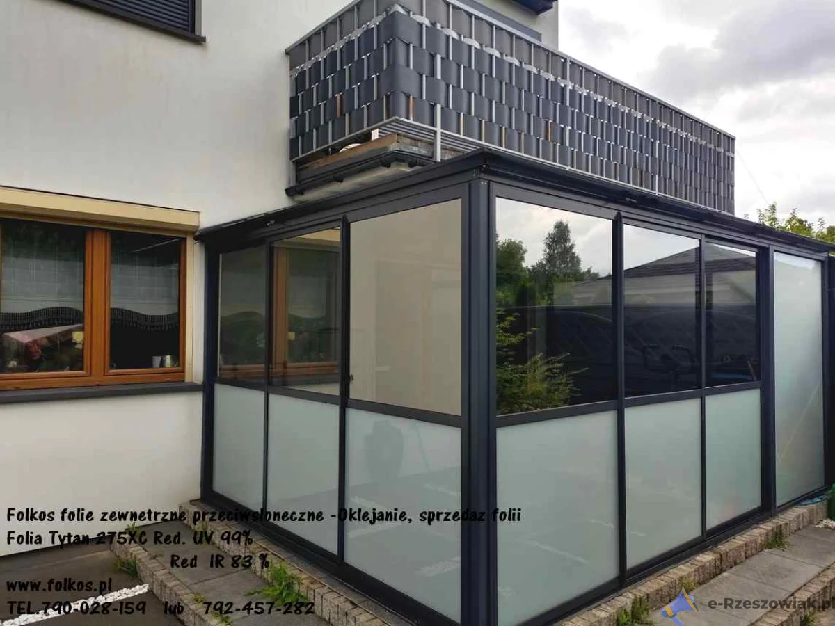 Usługa oklejania szyb Warszawa -Folie do domu, biura, szkół, sklepów, szpitali, aptek, magazynów...Folkos folie Warszawa -Oklejamy