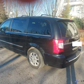 Chrysler Town & Country 2016 · 155200 km · 3 600 cm3 · Benz +LPG