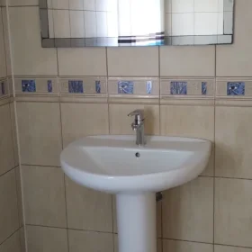 Umywalka Roca Victoria 65 cm + noga/Bateria lustro gratis.