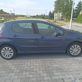 Samochód osobowy marki Peugeot 308 LPG 
