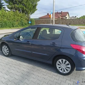 Samochód osobowy marki Peugeot 308 LPG 